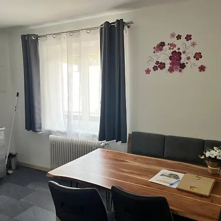 Sunside Apartment *
